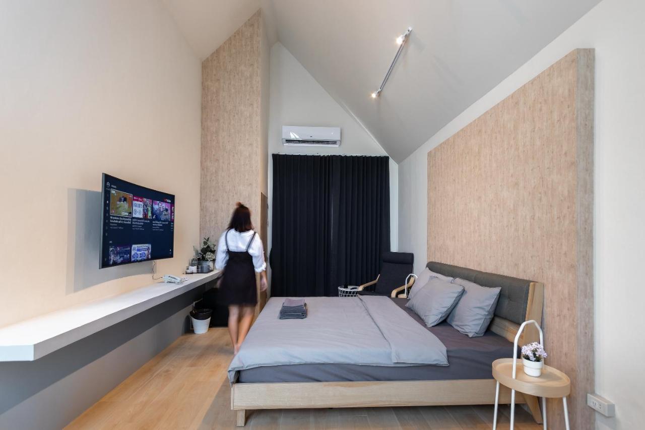 Nidhra นิทรา Apartamento Ban Lat Krachaeng Exterior foto