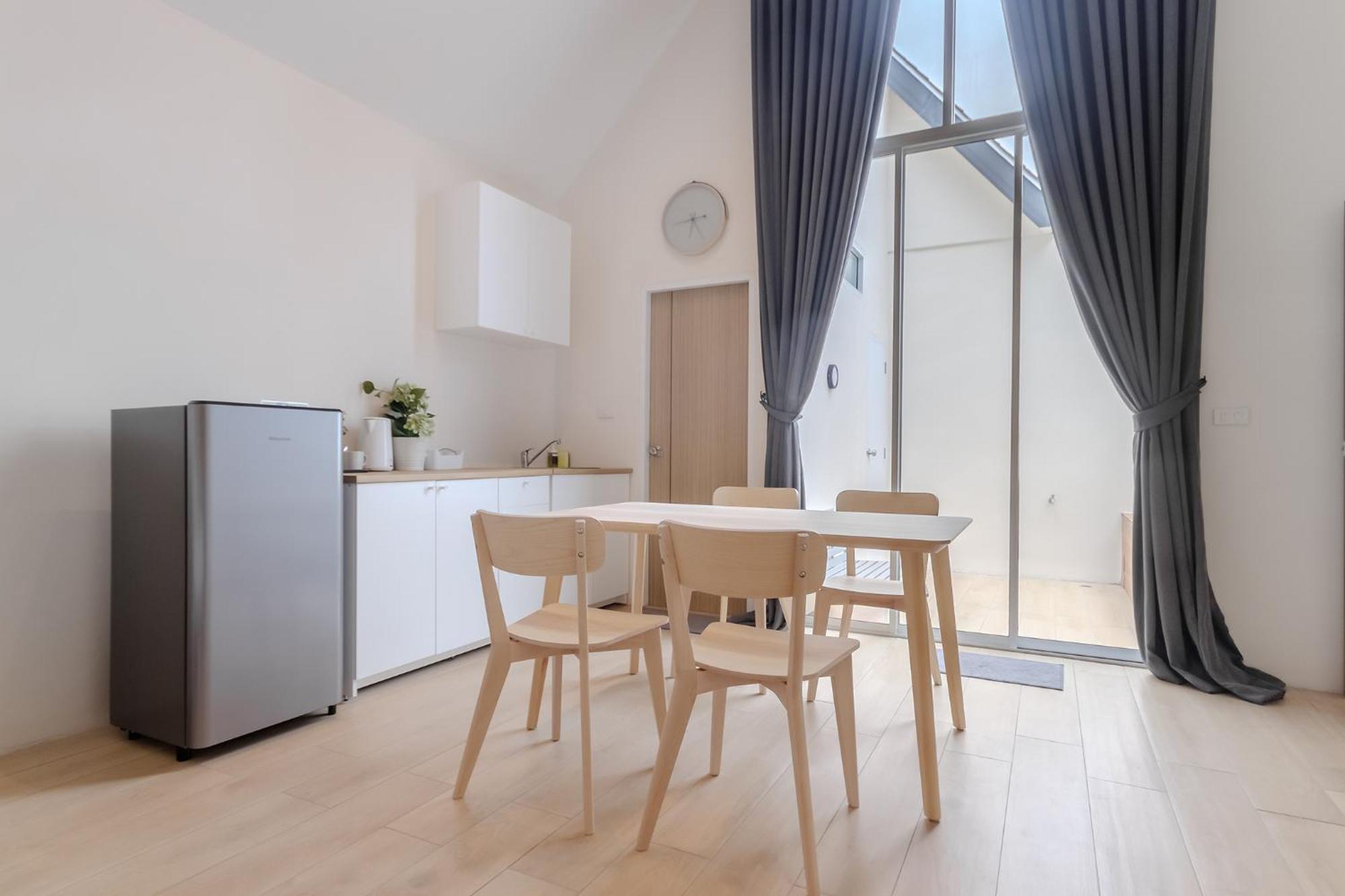 Nidhra นิทรา Apartamento Ban Lat Krachaeng Exterior foto